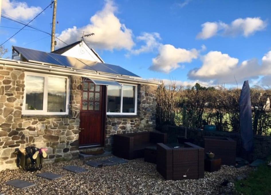 Daffodil House , West Wales Ландоувъри Екстериор снимка