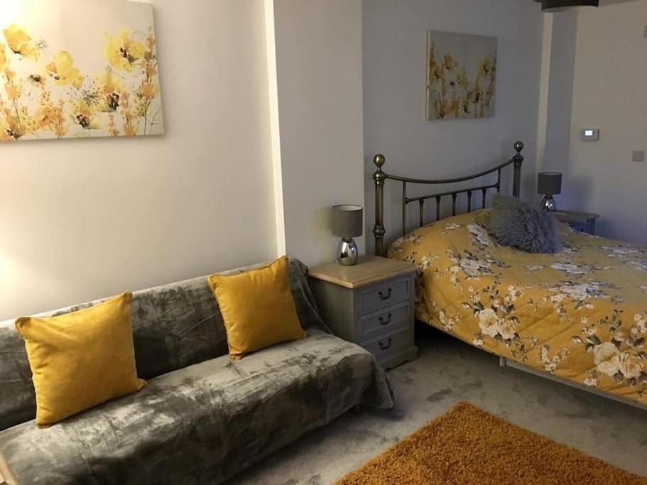 Daffodil House , West Wales Ландоувъри Екстериор снимка